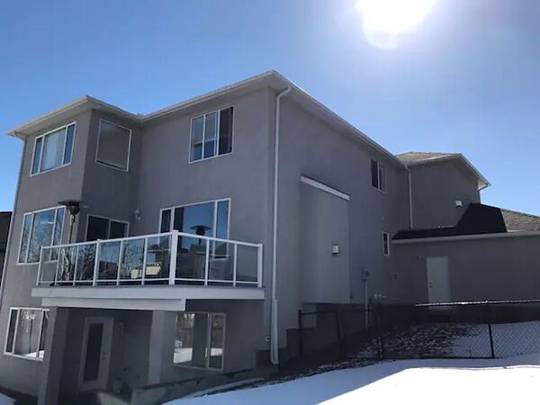 Calgary 3 + Den bedrooms House for rent. Property photo: 736219-2