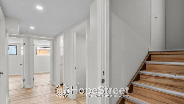 Calgary 2 bedrooms House for rent. Property photo: 736261-3