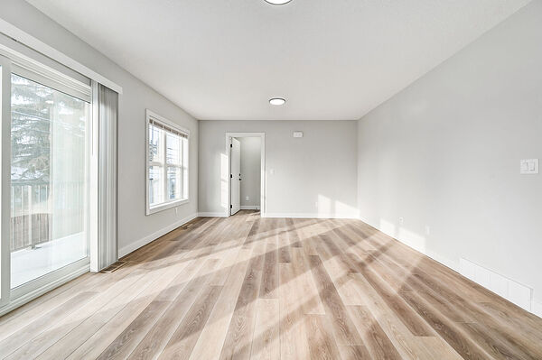Calgary 2 bedrooms Garage Suite for rent. Property photo: 736323-2