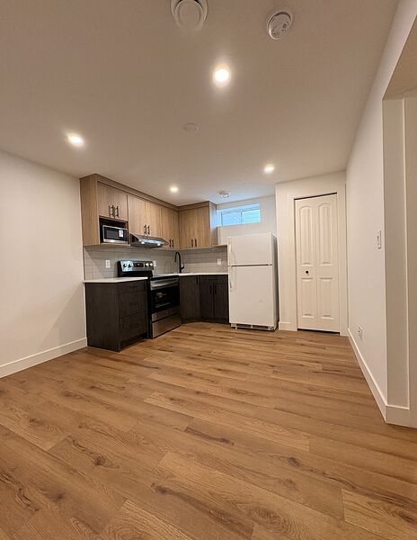 Calgary 1 bedroom Basement for rent. Property photo: 736410-3