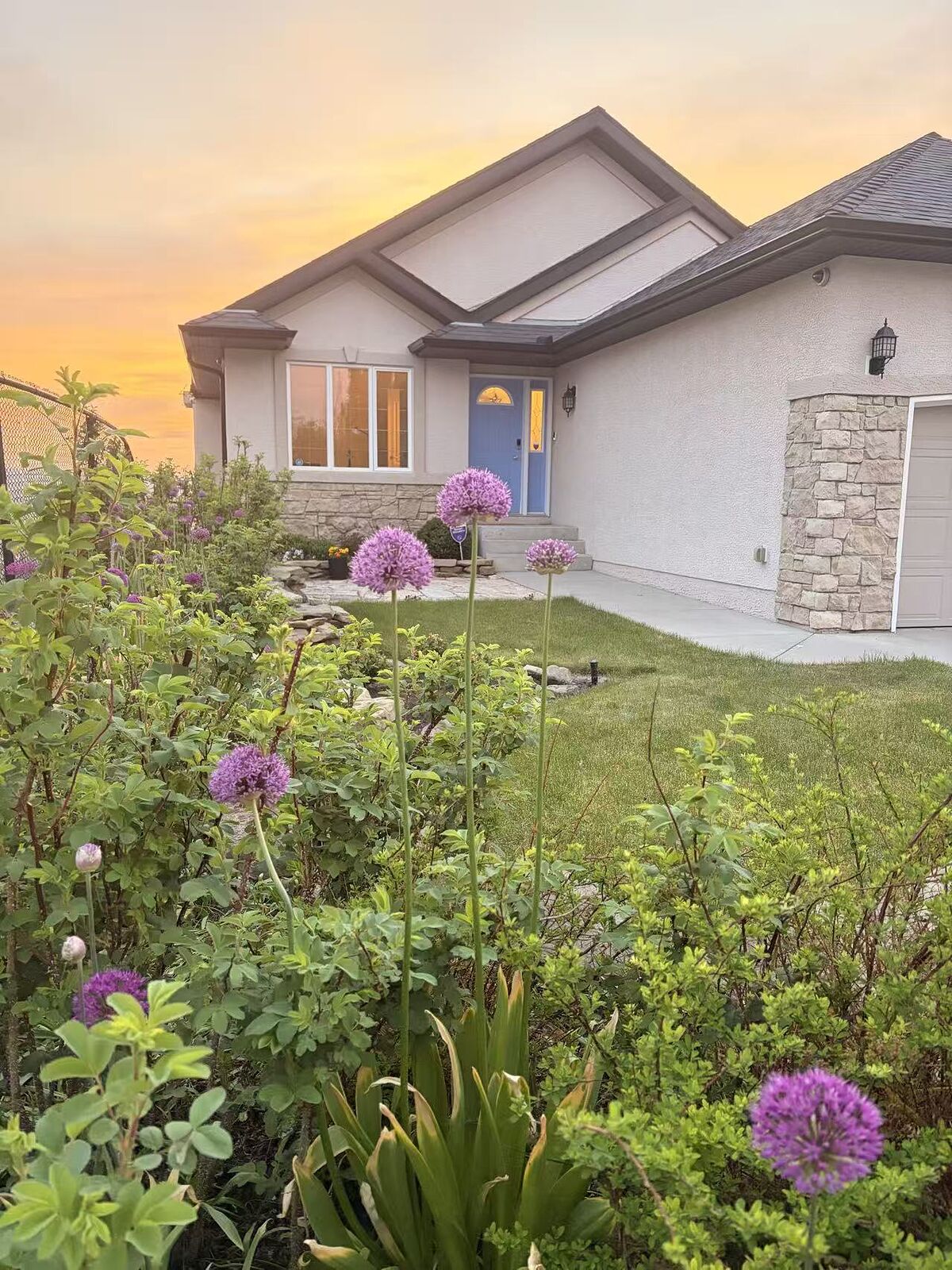 Calgary 2 bedrooms Basement for rent. Property photo: 736504-1