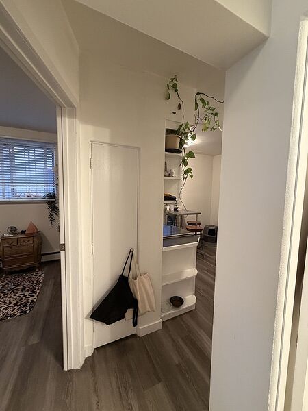 Calgary 1 bedroom Condo Unit for rent. Property photo: 736630-2
