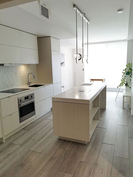 Calgary 1 + Den bedrooms Condo Unit for rent. Property photo: 736703-2