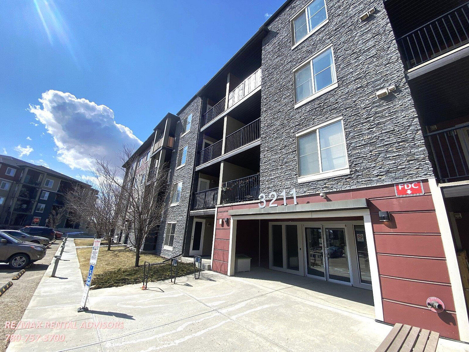 Edmonton 2 bedrooms Condo Unit for rent. Property photo: 736716-1