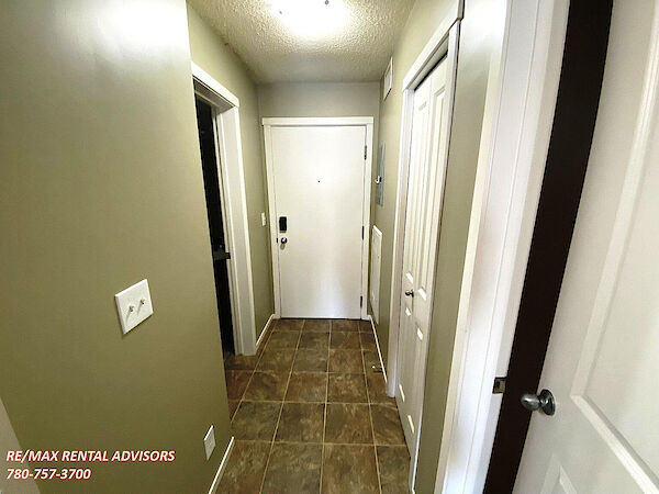 Edmonton 2 bedrooms Condo Unit for rent. Property photo: 736716-2
