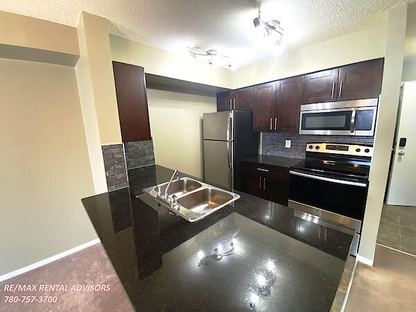 Edmonton 2 bedrooms Condo Unit for rent. Property photo: 736716-3