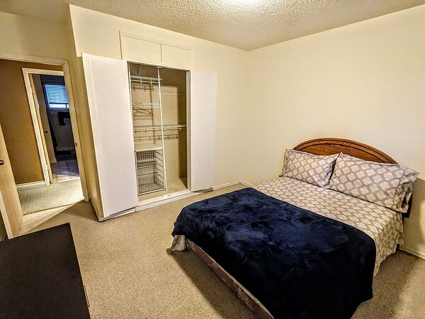 Calgary 1 bedroom Room For Rent for rent. Property photo: 736841-2