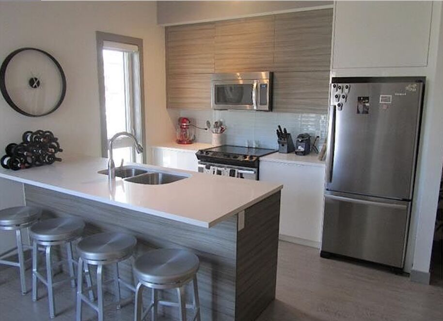 Calgary 1 + Den bedrooms Condo Unit for rent. Property photo: 736844-1