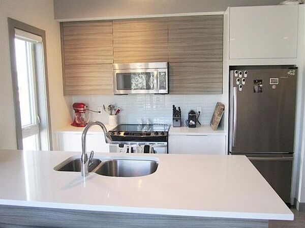 Calgary 1 + Den bedrooms Condo Unit for rent. Property photo: 736844-2