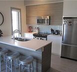 Prime Condo SW Location 1 Bed+1 Den Condo Near Downtown-Garage-Storage+Balcony