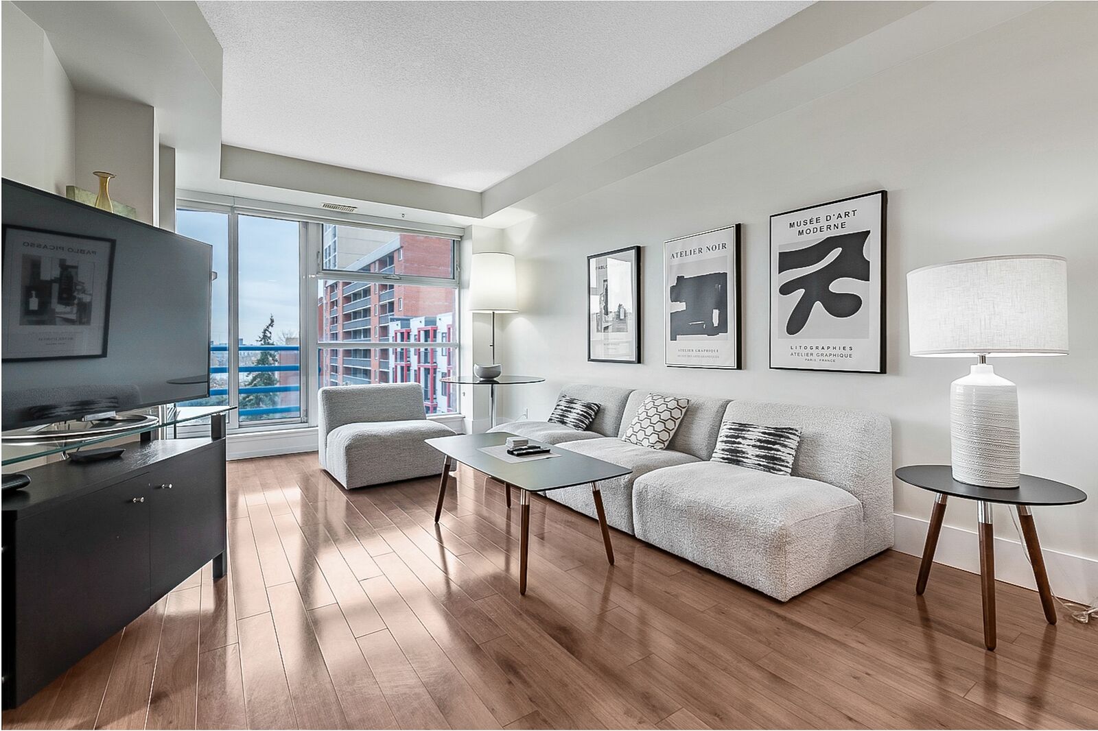 Calgary 1 bedroom Condo Unit for rent. Property photo: 736871-1