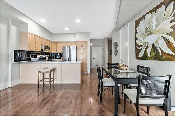 Calgary 1 bedroom Condo Unit for rent. Property photo: 736871-2