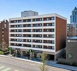 Freshly Renovated unit in the heart of downtown