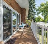 Bright 2 bed+ den+ garage mainfloor close to Dalhousie LRT station