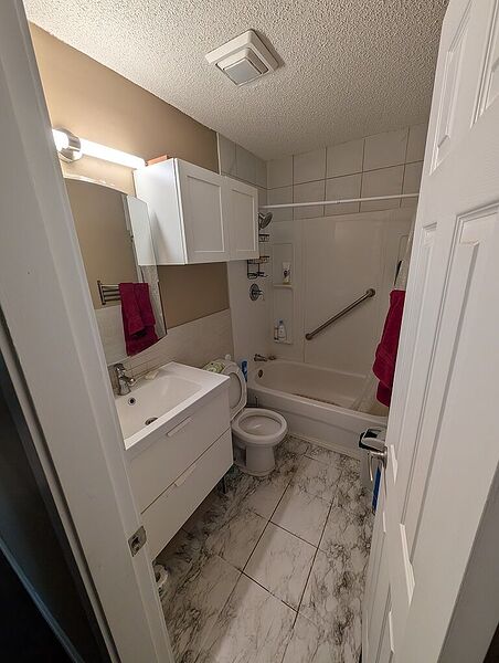 Calgary 2 bedrooms Main Floor for rent. Property photo: 737058-2