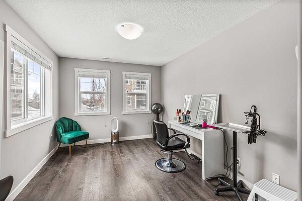 Calgary 3 + Den bedrooms Townhouse for rent. Property photo: 737070-3
