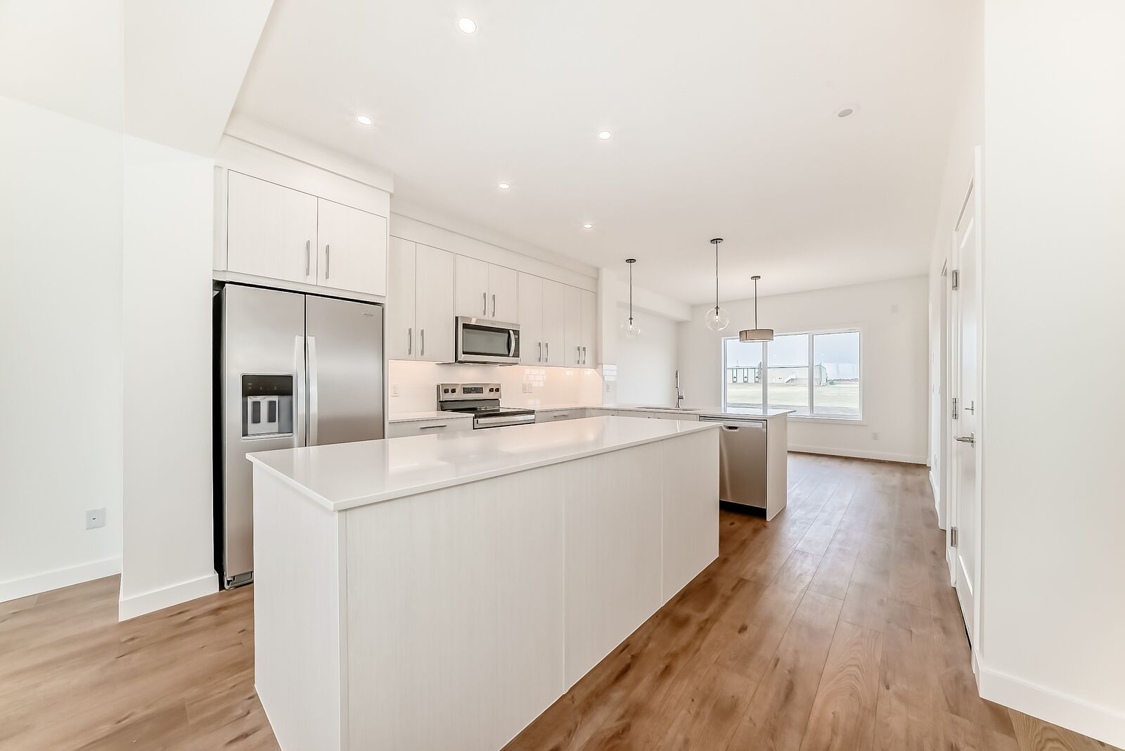 Calgary 3 bedrooms Townhouse for rent. Property photo: 737229-1
