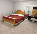 room for rent - shared laundry,kitchen, livingroom, entrance, main floorbathroom