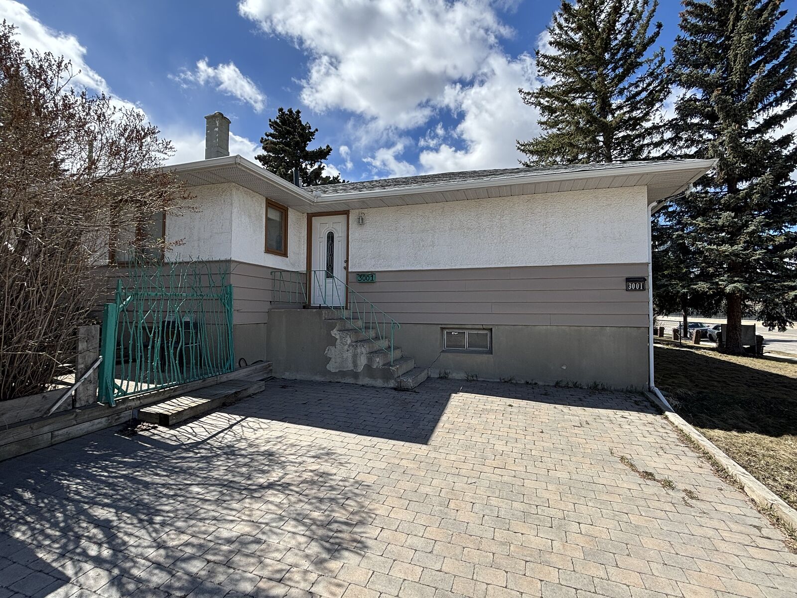Calgary 2 bedrooms Duplex for rent. Property photo: 737440-1