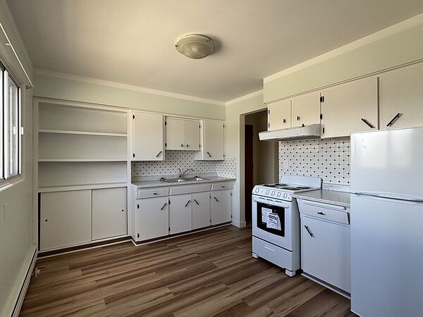 Calgary 2 bedrooms Condo Unit for rent. Property photo: 737441-3
