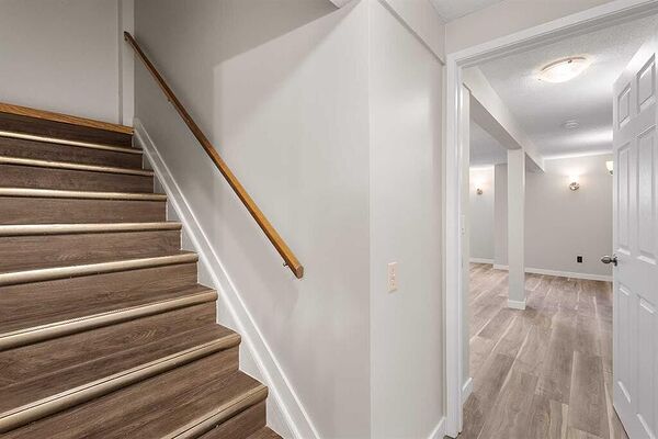 Calgary 3 bedrooms Basement for rent. Property photo: 737450-3