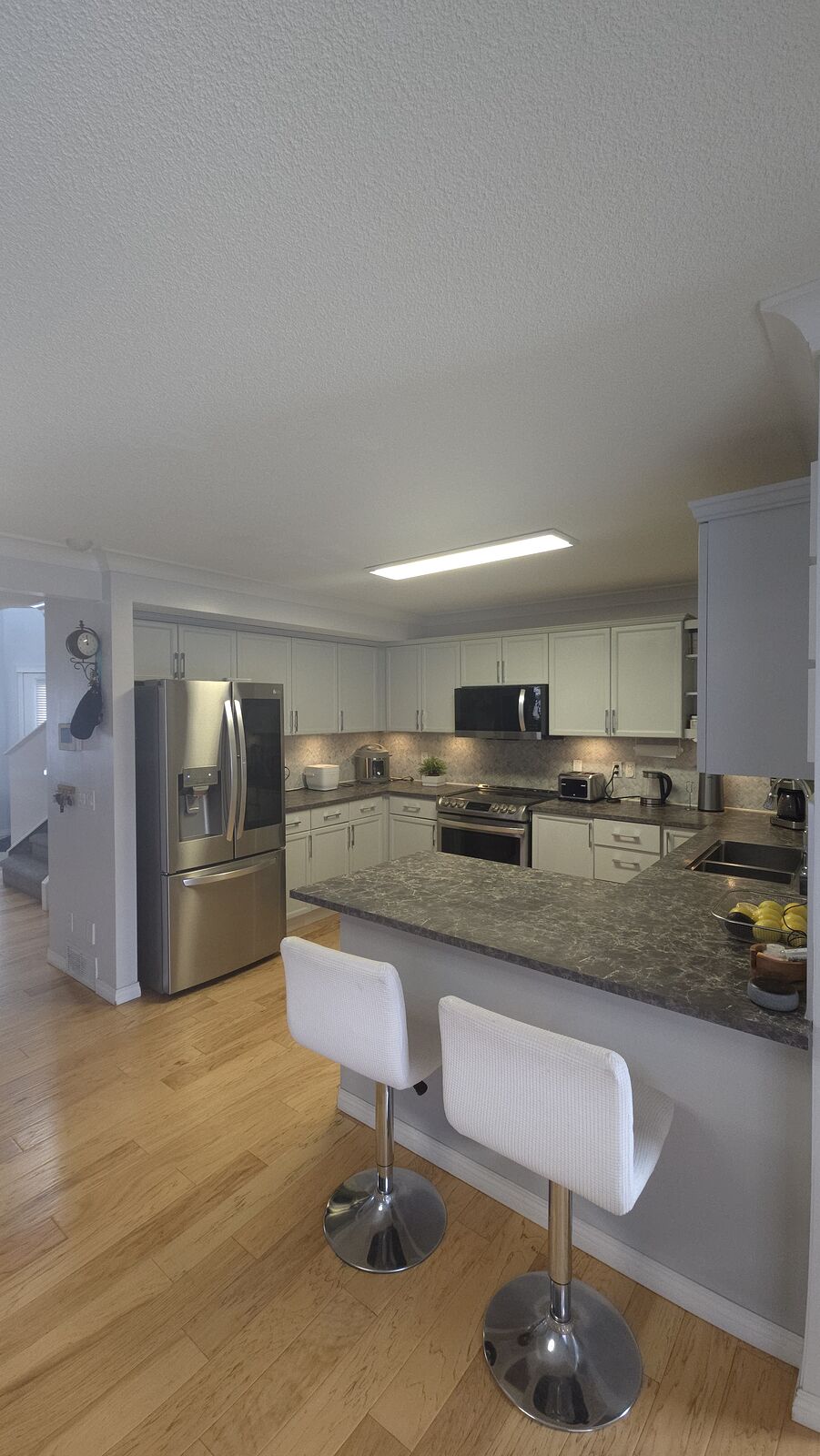 Calgary 3 bedrooms Main Floor for rent. Property photo: 737467-1