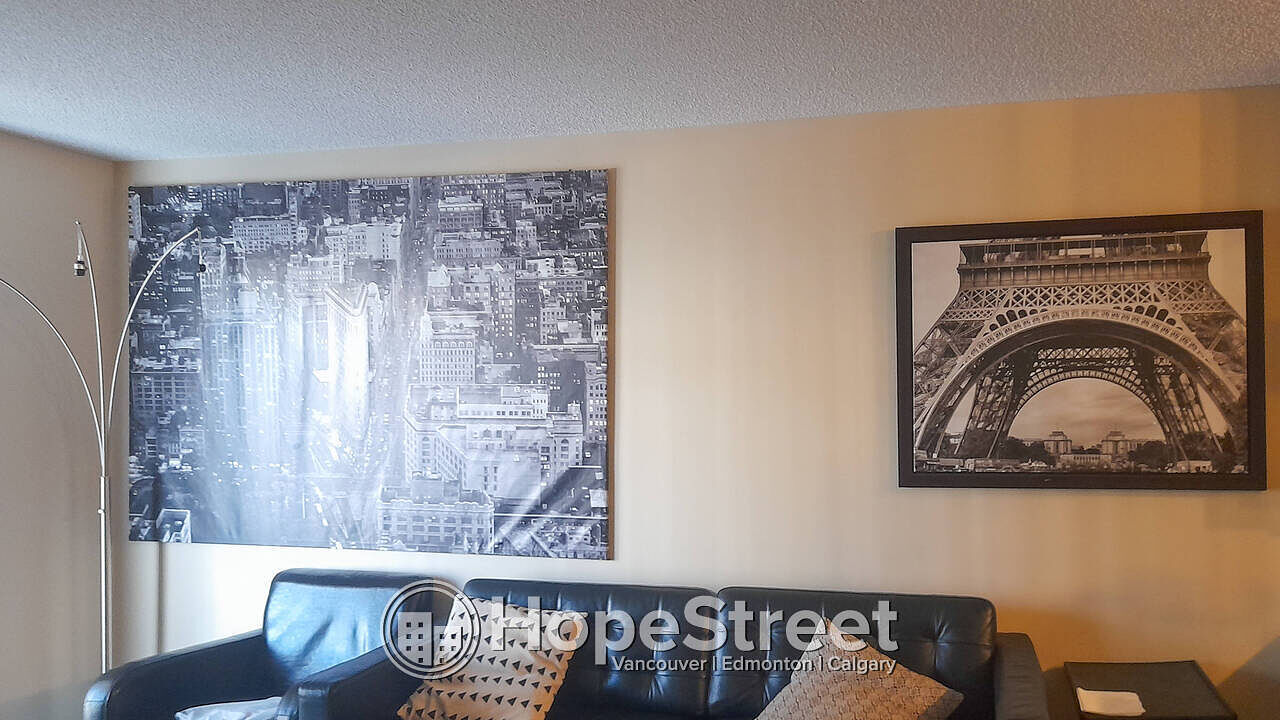 Edmonton 1 bedroom Condo Unit for rent. Property photo: 737477-1