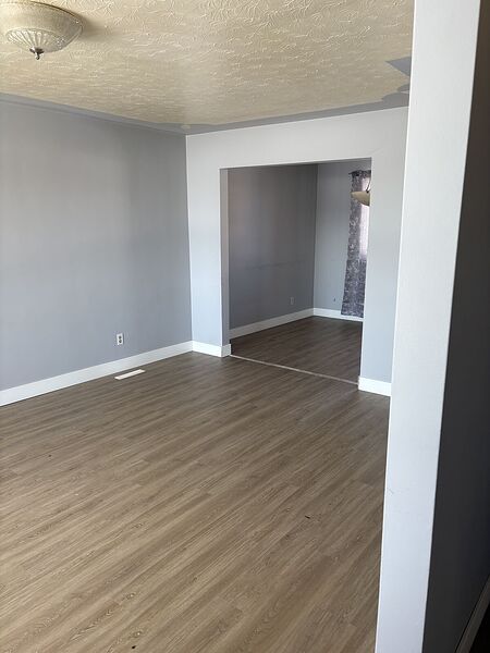 Calgary 3 bedrooms House for rent. Property photo: 737532-2