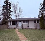 Spacious 2 Bed + Den Main Floor in West Haysboro!