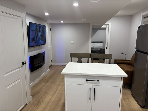 Calgary 1 bedroom Basement for rent. Property photo: 737753-3