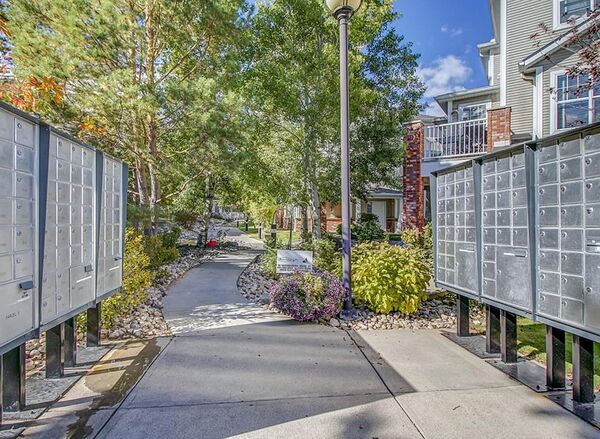 Calgary 2 bedrooms Townhouse for rent. Property photo: 737830-2