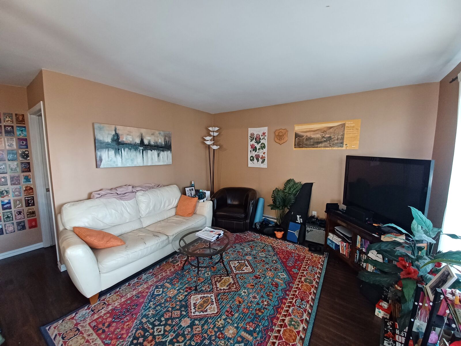 Calgary 1 + Den bedrooms Condo Unit for rent. Property photo: 737838-1