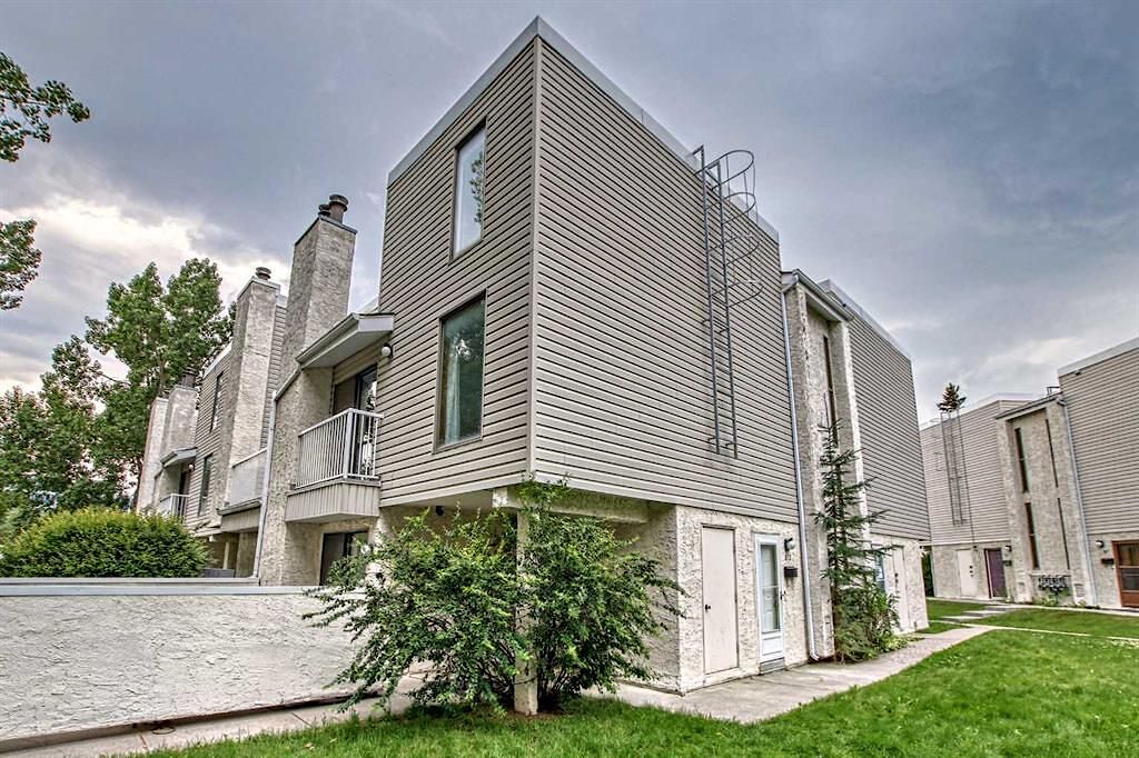 Calgary 2 bedrooms Townhouse for rent. Property photo: 73797-1
