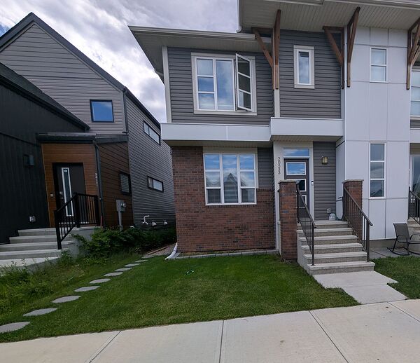 Calgary 3 bedrooms Main Floor for rent. Property photo: 737970-2