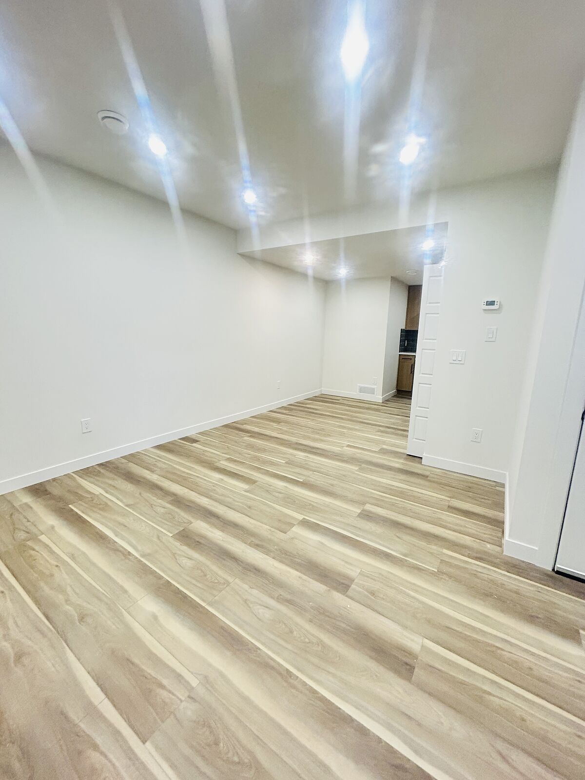 Calgary 2 bedrooms Basement for rent. Property photo: 737987-1