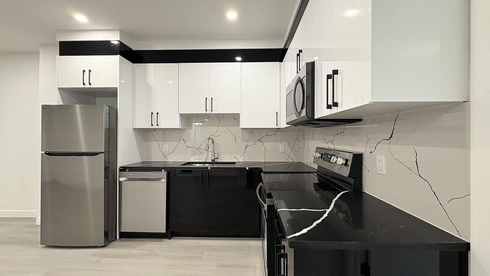 Calgary 2 bedrooms Basement for rent. Property photo: 738009-1