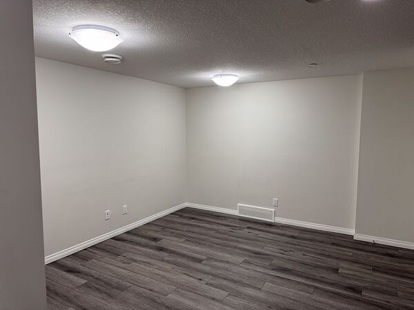 Calgary 2 bedrooms Basement for rent. Property photo: 738021-3