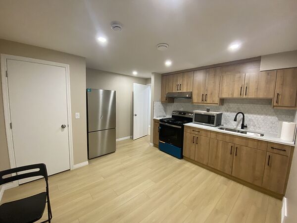 Calgary 2 bedrooms Basement for rent. Property photo: 738026-2