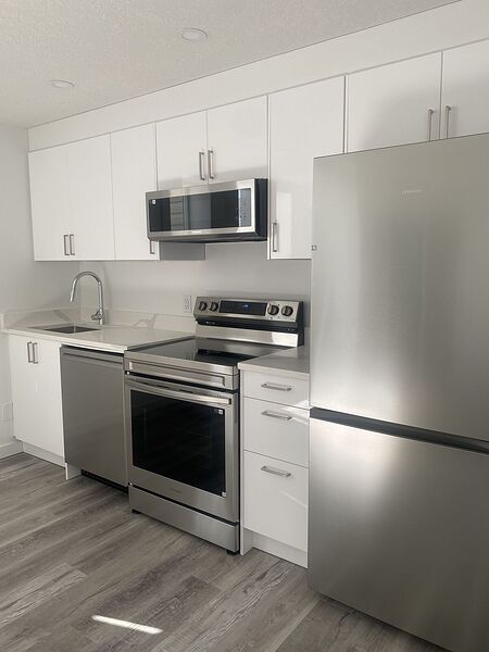 Calgary 2 bedrooms Basement for rent. Property photo: 738171-2