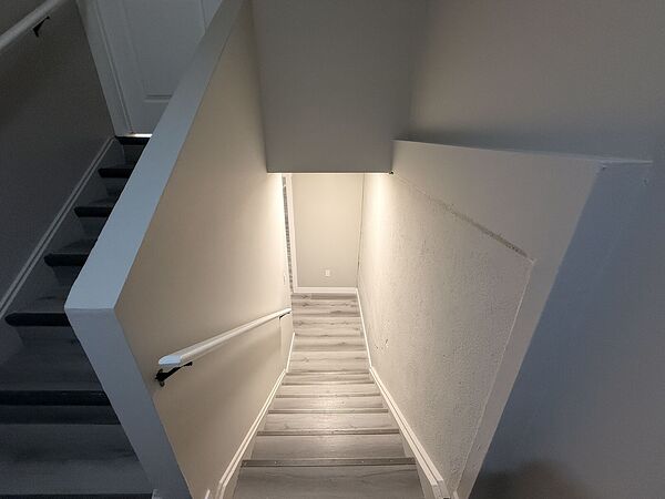 Calgary 1 bedroom Fourplex for rent. Property photo: 738303-3