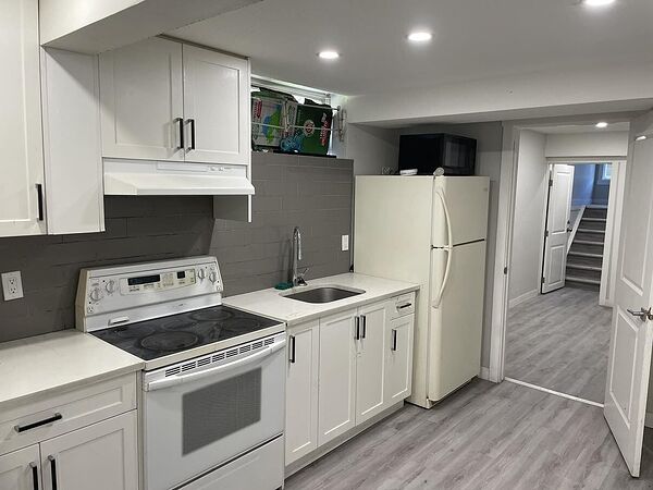 Calgary 2 bedrooms Main Floor for rent. Property photo: 738343-2
