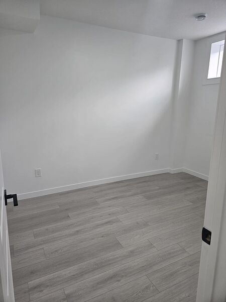 Calgary 1 + Den bedrooms Basement for rent. Property photo: 738354-3