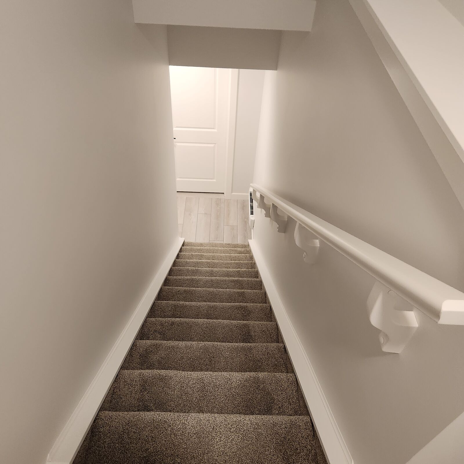 Calgary 2 bedrooms Basement for rent. Property photo: 738358-1