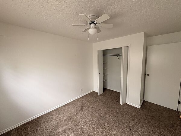 Calgary 2 bedrooms Fourplex for rent. Property photo: 738378-3