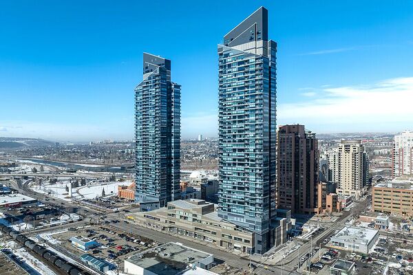 Calgary 3 bedrooms Condo Unit for rent. Property photo: 738405-2