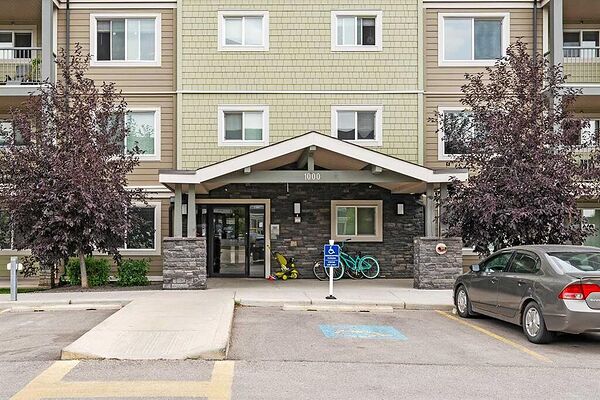 Cozy Modern 1 bed 1 bath apartment in Skyview Ranch North east