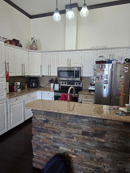 Calgary 2 bedrooms Room For Rent for rent. Property photo: 738812-3