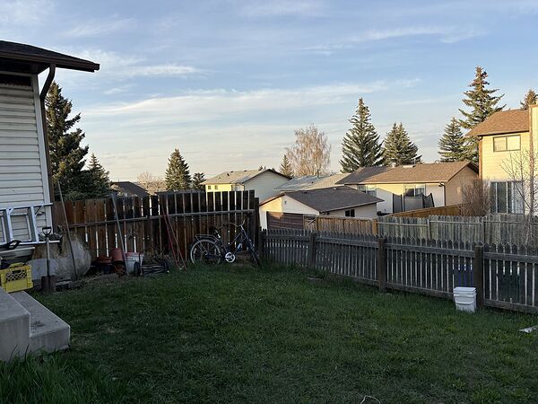 Calgary 1 bedroom Duplex for rent. Property photo: 738819-3