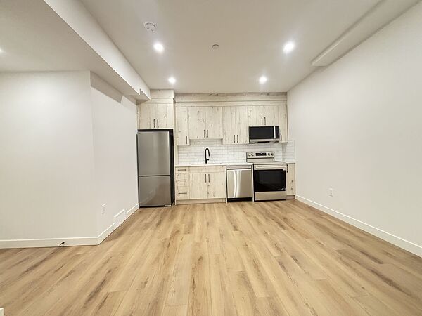 Calgary 1 bedroom Basement for rent. Property photo: 738857-2