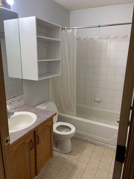 Calgary 3 bedrooms House for rent. Property photo: 738904-3